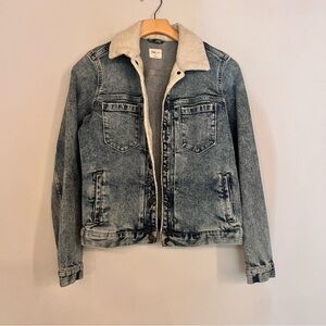 GAP Sherpa Collar Jean Trucker Jacket Light Blue Sz Small Classic Western Fall